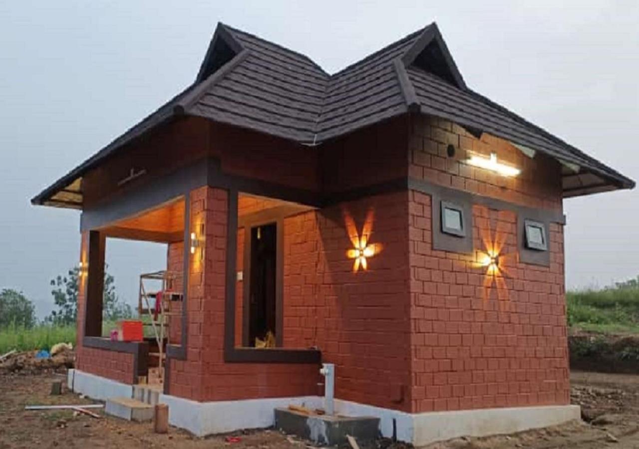 Misty Valley Resort Varagampadi Luaran gambar