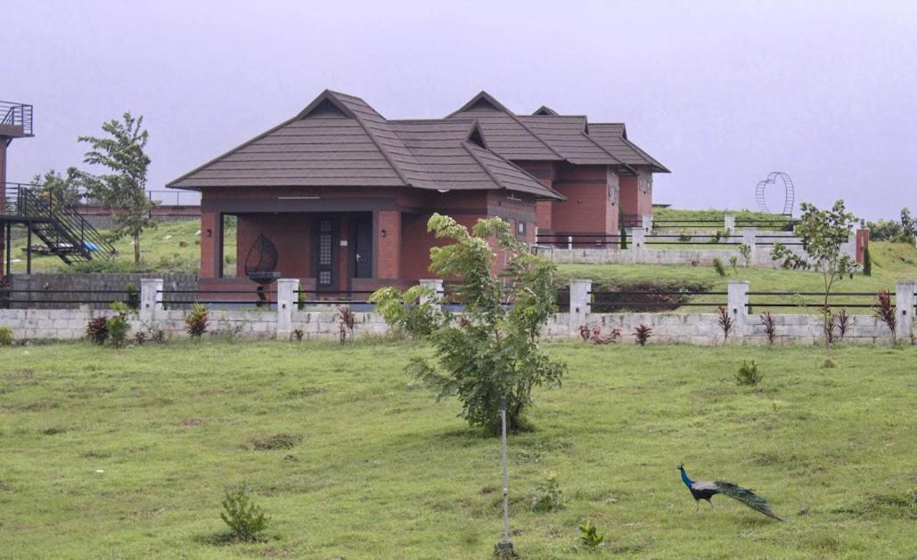 Misty Valley Resort Varagampadi Luaran gambar